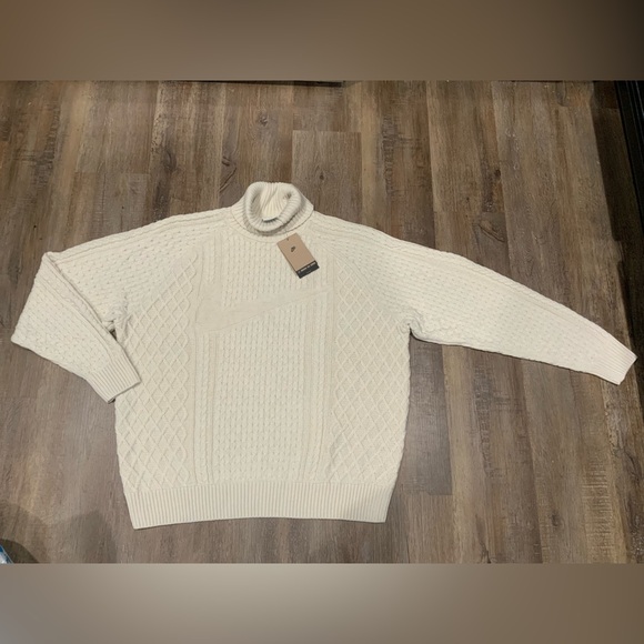 Nike Men’s Life Cable Knit Turtleneck Sweater Light Bone FB7770-072 Size S